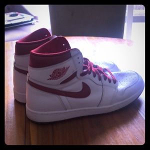 Air Jordan 1 (metallic red/ white)